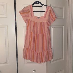 Short sleeve dress